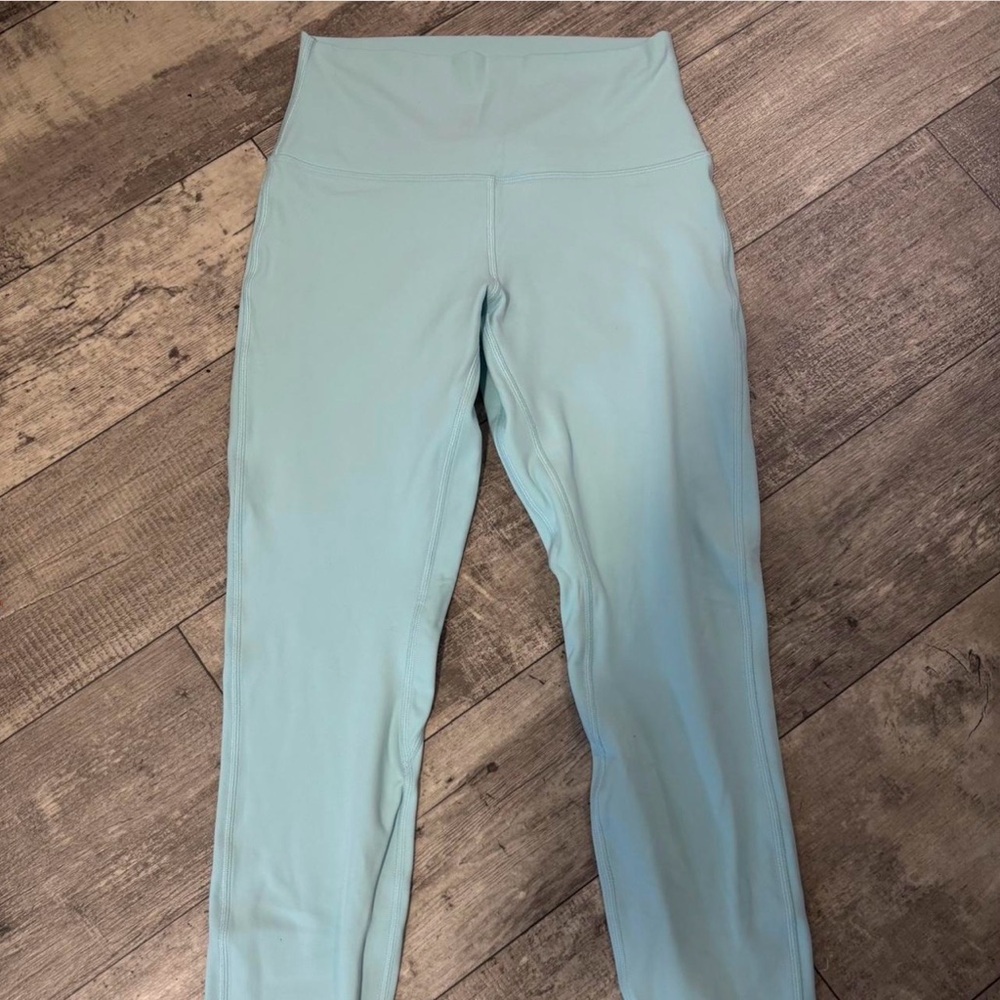 lululemon light blue leggings!